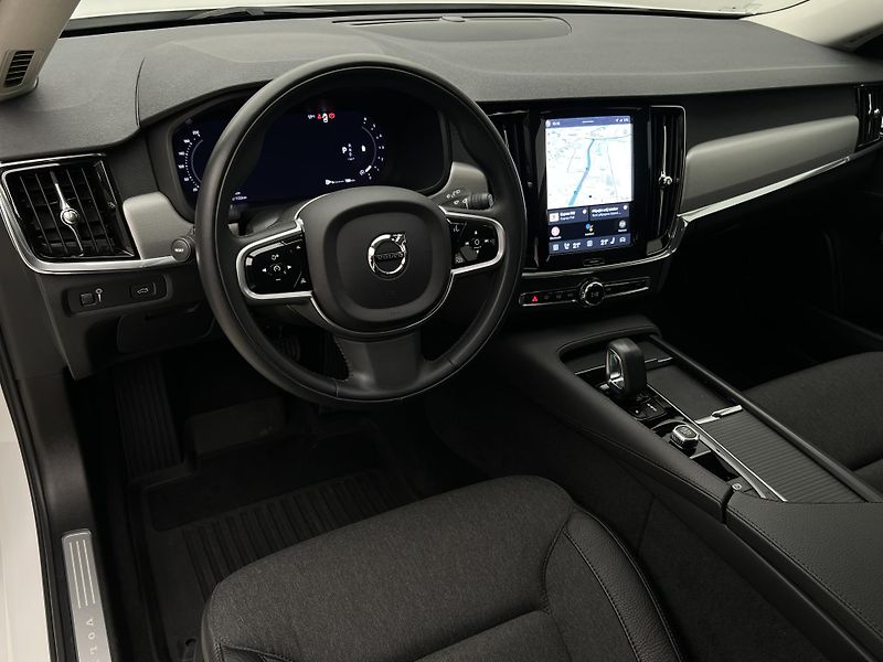 Volvo V90 B4 MOMENTUM AUT  - fotka 4 z 44