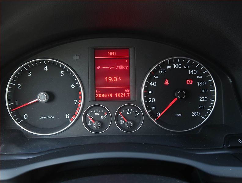 Volkswagen Scirocco (2009) Sport 1.4 TSI, Xenony - fotka 11 z 17