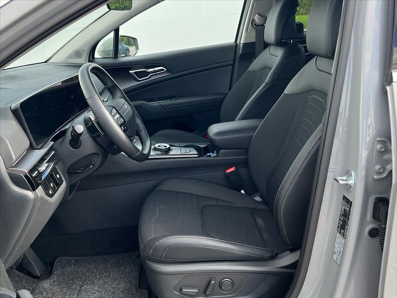 Kia Sportage 1,6 T-GDi 110kW 4x2 TOP - fotka 11 z 28
