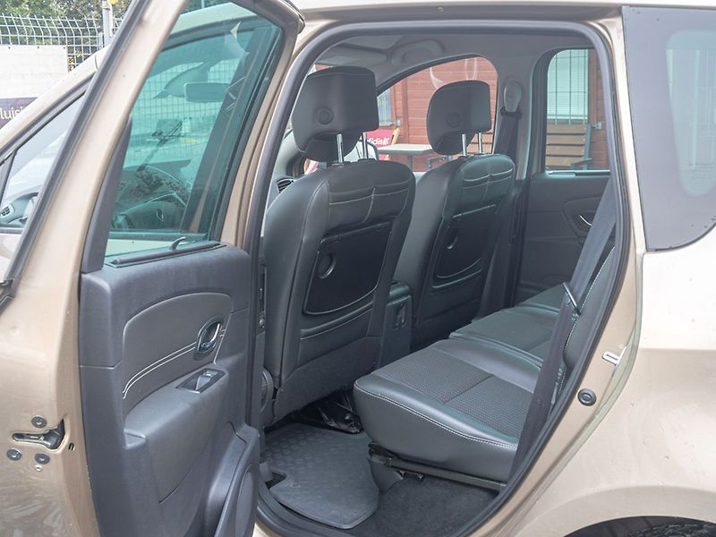 Renault Scénic (2014) 1.5DCI 81KW – NAVIGACE - fotka 38 z 46
