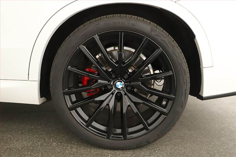 BMW X5 (2025) xDrive50e, M PAKET, 50e - fotka 22 z 22