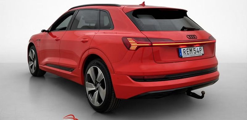 Audi e-tron 55 Quattro 360kam Tažné Pano - fotka 4 z 31