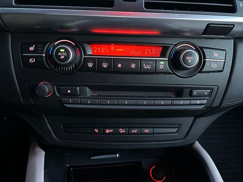 BMW X6 3,0 M50D X Drive 280kW-CZ-serv - fotka 29 z 47