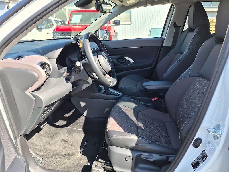Toyota Yaris Cross 1,5 HEV Executive - fotka 6 z 20