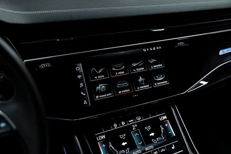 Audi Q8 - fotka 11 z 22