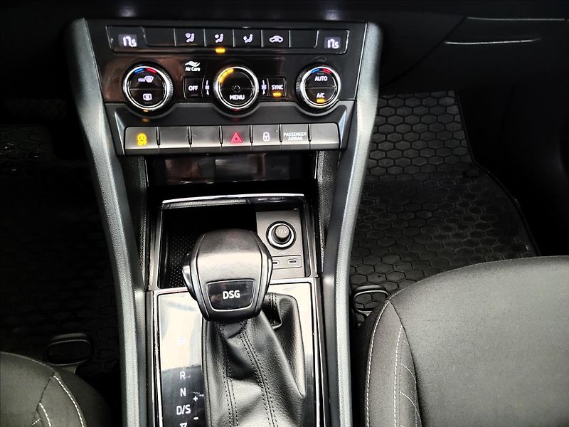 Škoda Karoq 1,5 TSI,DSG,navi,110kw - fotka 36 z 49