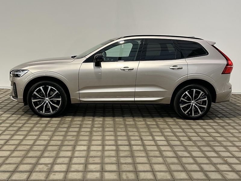 Volvo XC60 2.0  B4 4x4 ULTIMATE - fotka 5 z 48