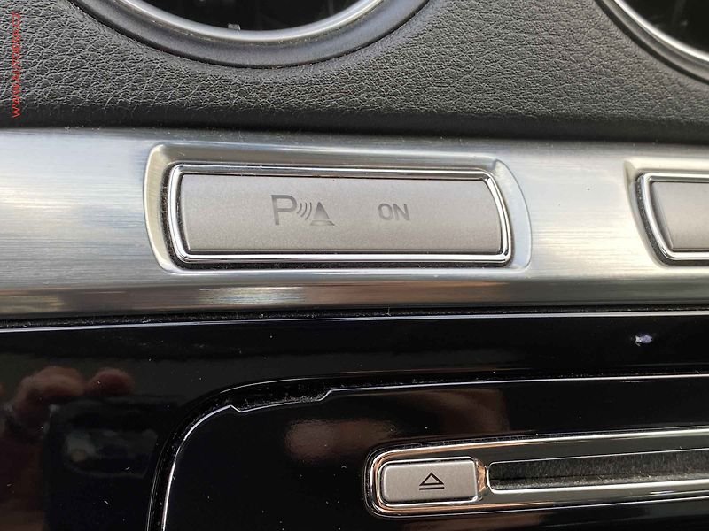 Ford S-MAX (2010) 2.2 TDCi, Titanium - fotka 19 z 20
