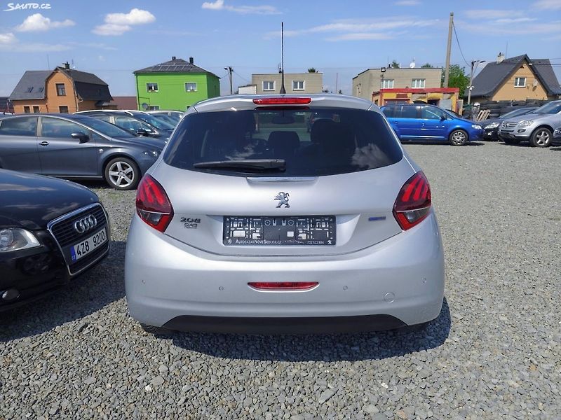 Peugeot 208 (2017) - fotka 4 z 32