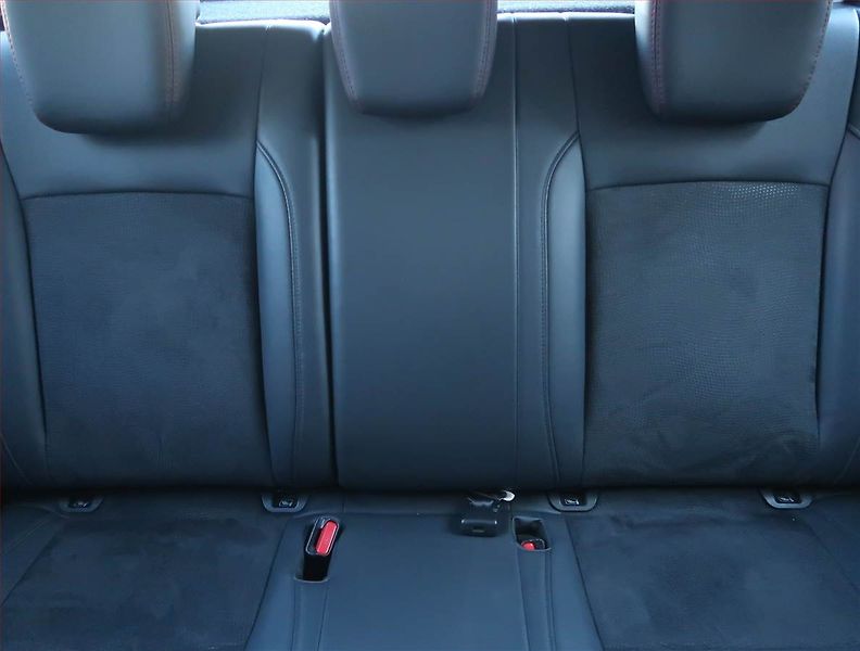 Suzuki Vitara (2017) 1.4 BoosterJet, 4X4, Kůže - fotka 10 z 16