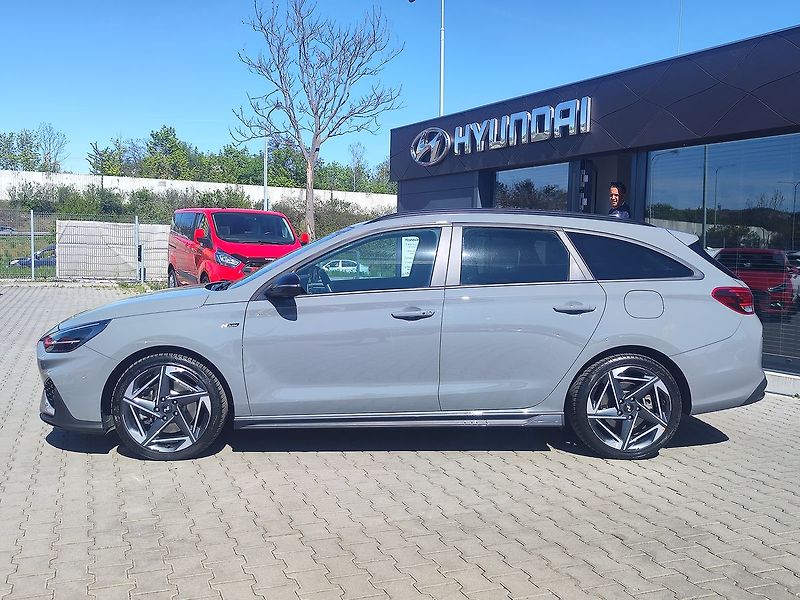 Hyundai i30 1.5 T-GDi/103kW N-Line DCT - fotka 8 z 33