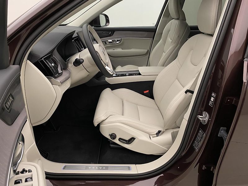 Volvo XC90 (2026) T8 AWD Plug-in BRIGHT PLUS 7m - fotka 3 z 67