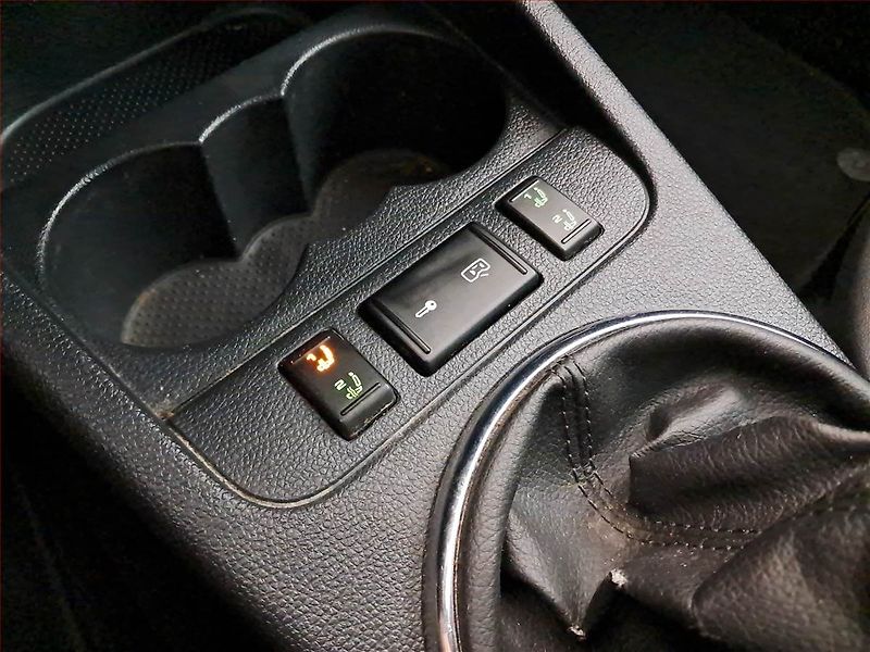 Škoda Fabia (2013) 1.6 TDI, Serv.kniha, po STK - fotka 18 z 18