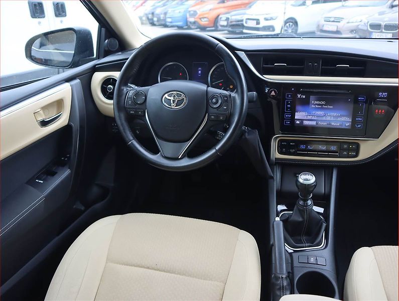 Toyota Corolla (2016) 1.4 D-4D, Serv.kniha, Tempomat - fotka 7 z 19