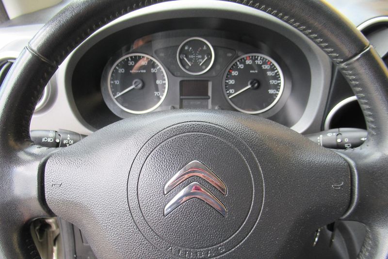 Citroën Berlingo 1.6 HDi  NOVÉ ROZVODY TAŽNÉ - fotka 14 z 21