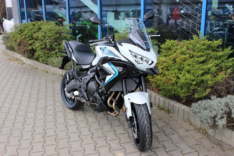Kawasaki Versys 650 (2025) MY 2025 SKLADEM - fotka 1 z 9