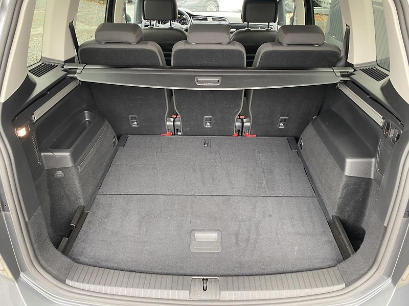 Volkswagen Touran 1.4 TSI 110kW - SOUND - NAVI - fotka 33 z 45