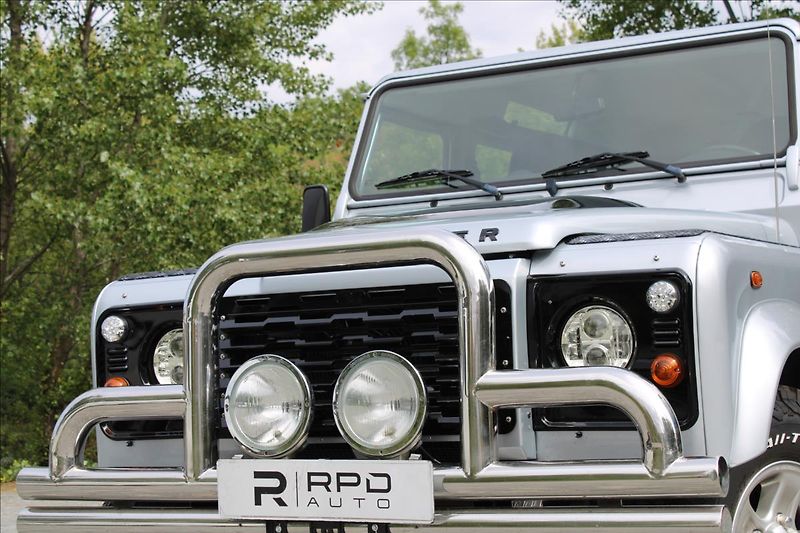 Land Rover Defender 110 2.4 TD4 90kW / PUMA / CZ - fotka 32 z 38