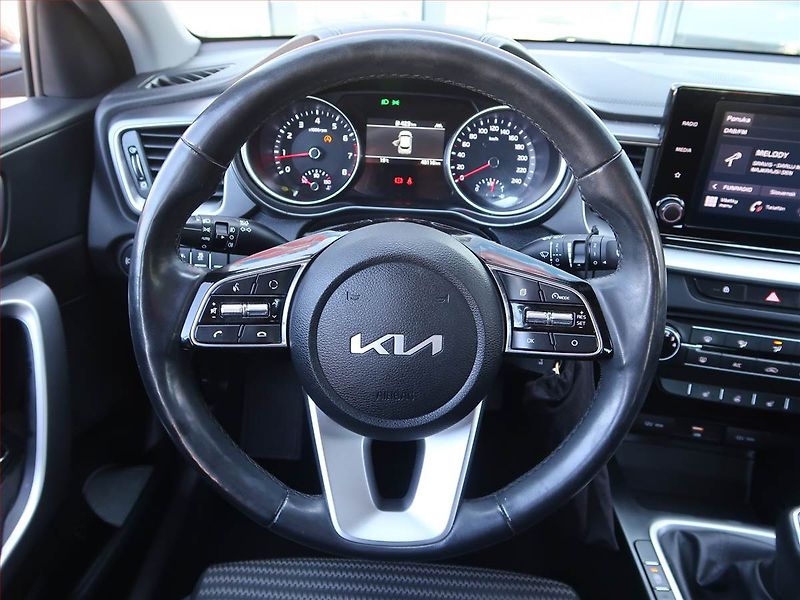 Kia XCeed (2022) Silver 1.5 T-GDI - fotka 17 z 17