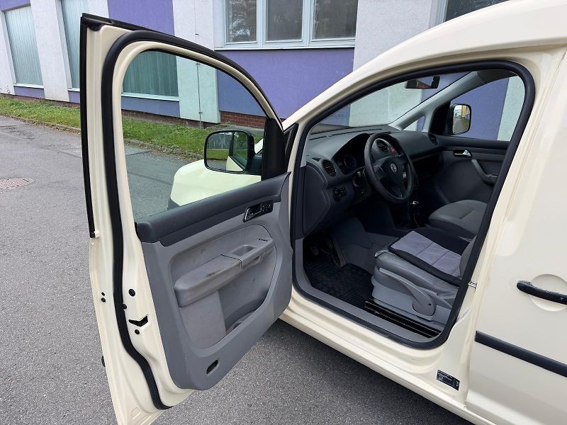 Volkswagen Caddy 2,0 CNG Ecofuel - fotka 7 z 20
