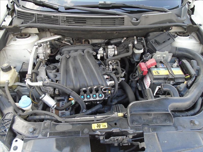 Nissan Qashqai 1,6   1.6.LPG - fotka 23 z 26