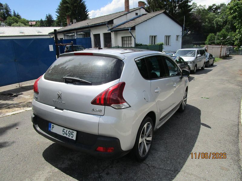 Peugeot 3008 (2015) 1,6 HDi panorama, navi - fotka 10 z 29