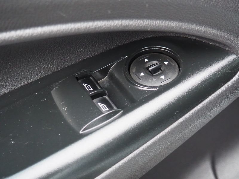 Ford Transit Connect (2018) 1.5TDCi  L2H1 - fotka 18 z 26