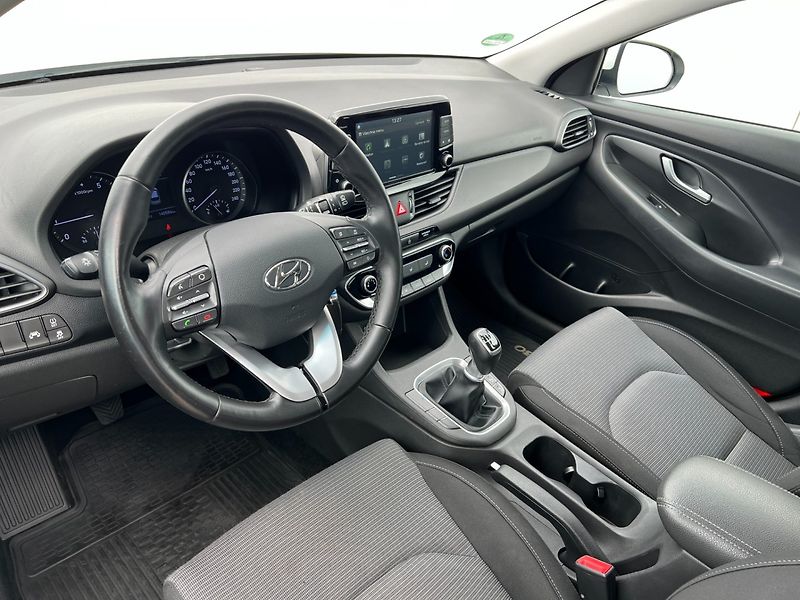 Hyundai i30 (2020) Com.1.0T-GDi Comfort ČR+1.maj. - fotka 12 z 36