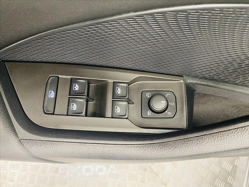 Škoda Octavia 2,0 TSI 140kW DSG 4x4 Style Pl - fotka 20 z 29