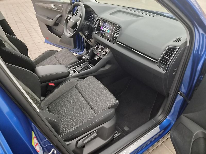 Škoda Karoq 1.5 TSI Top selection - fotka 21 z 25