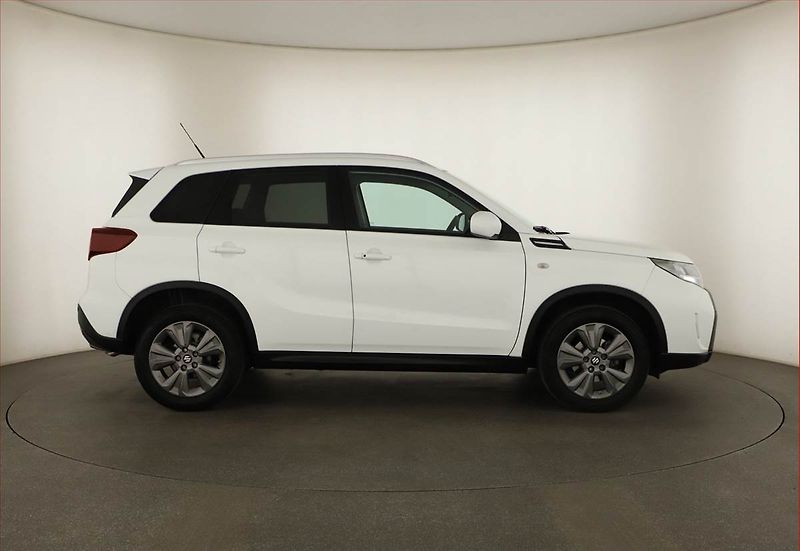 Suzuki Vitara (2025) 1.4 BoosterJet - fotka 6 z 18