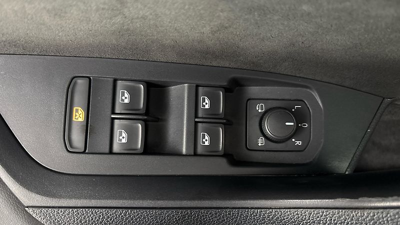 Škoda Kodiaq 2.0 TDI DSG 4x4 Sportline - fotka 24 z 32