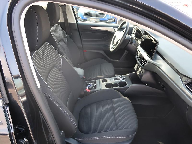 Ford Focus 1,5 EcoBlue,85kW,Titanium,1maj - fotka 13 z 27