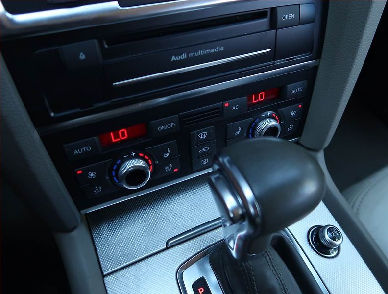 Audi Q7 (2011) 3.0 TDI, 4X4, Automat - fotka 20 z 22