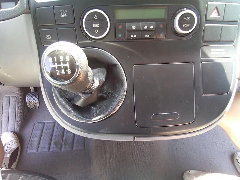Volkswagen Multivan 2.5TDi, 96kW, KLIMA PAKET!! - fotka 13 z 51
