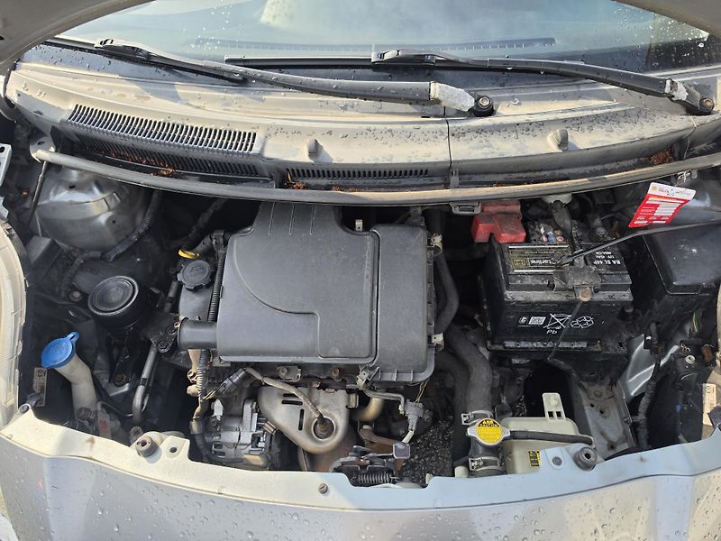Toyota Yaris 1.0 VVTi klimatizace  - fotka 15 z 20