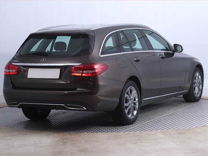 Mercedes-Benz Třídy C (2017) C 180 d, Navi, Tempomat - fotka 5 z 20