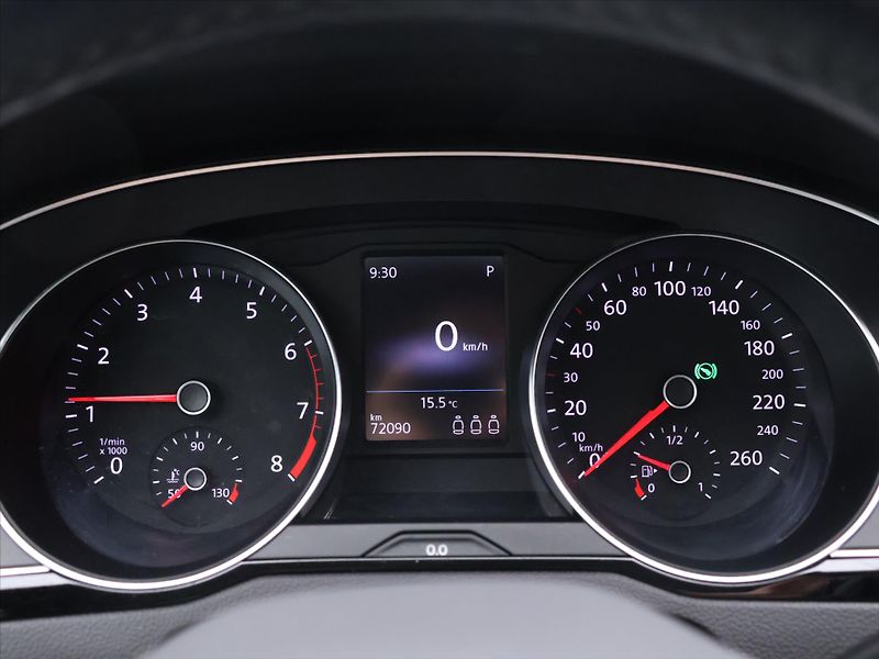 Volkswagen Passat 1,5 TSI 110kW DSG Business DPH - fotka 18 z 33