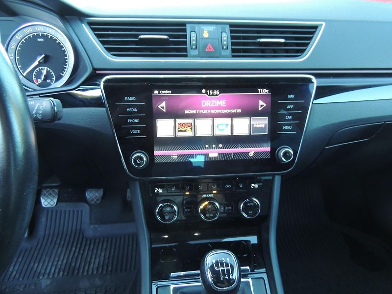 Škoda Superb (2017) 2.0TDi,140kw,L&K,ČR - fotka 29 z 66