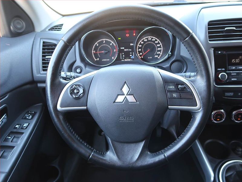 Mitsubishi ASX (2013) 1.8 DI-D MIVEC, 4X4 - fotka 15 z 17