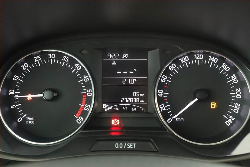 Škoda Fabia (2015) Ambition 1.4 TDI, Tempomat - fotka 8 z 16