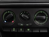 Škoda Rapid 1,2 TSi 63kW 1.maj.ČR 44100km! - náhled 19