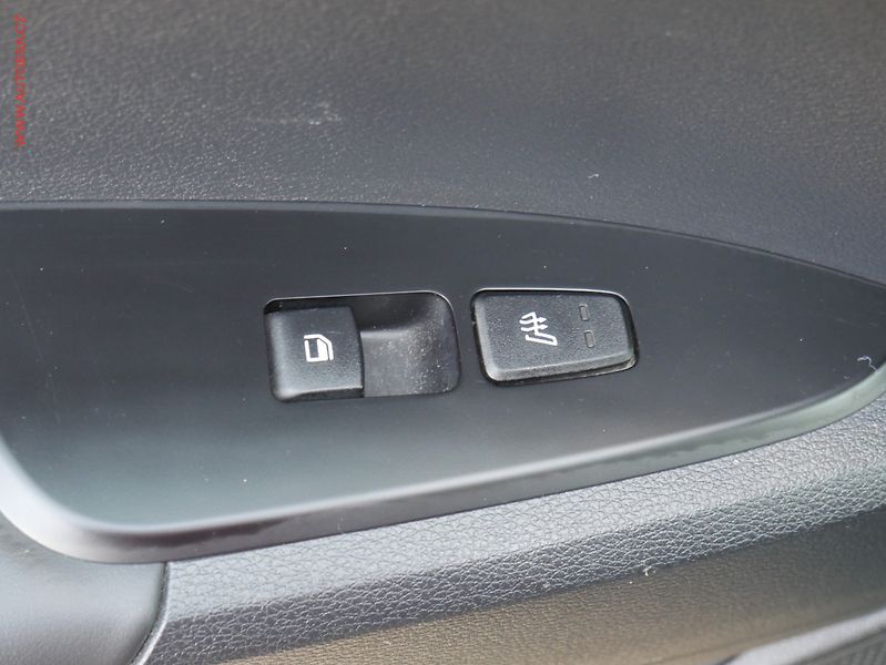 Kia Sportage (2022) 1.6 T-GDi, ČR, Exclusive, - fotka 12 z 18