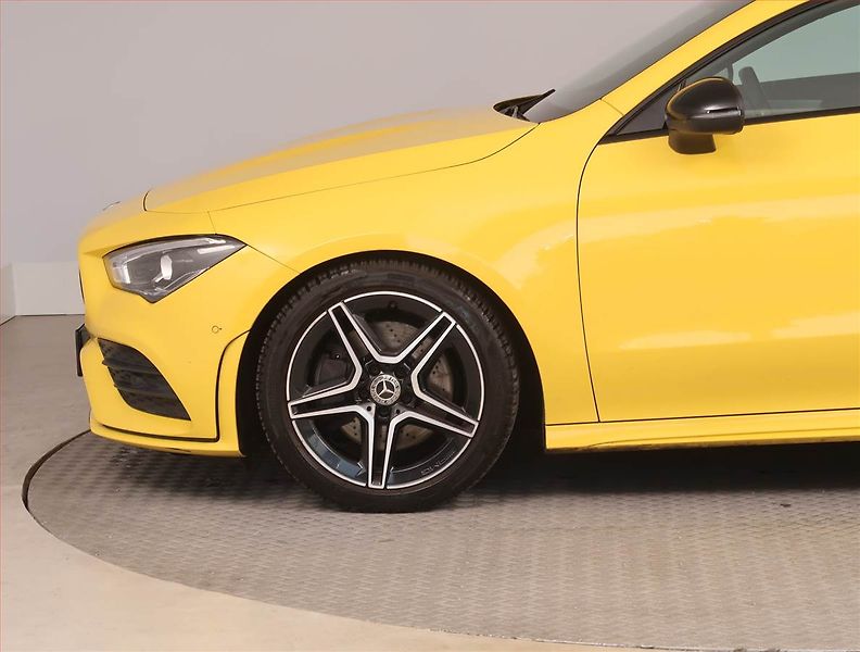 Mercedes-Benz CLA (2020) AMG Paket 200 d - fotka 15 z 21