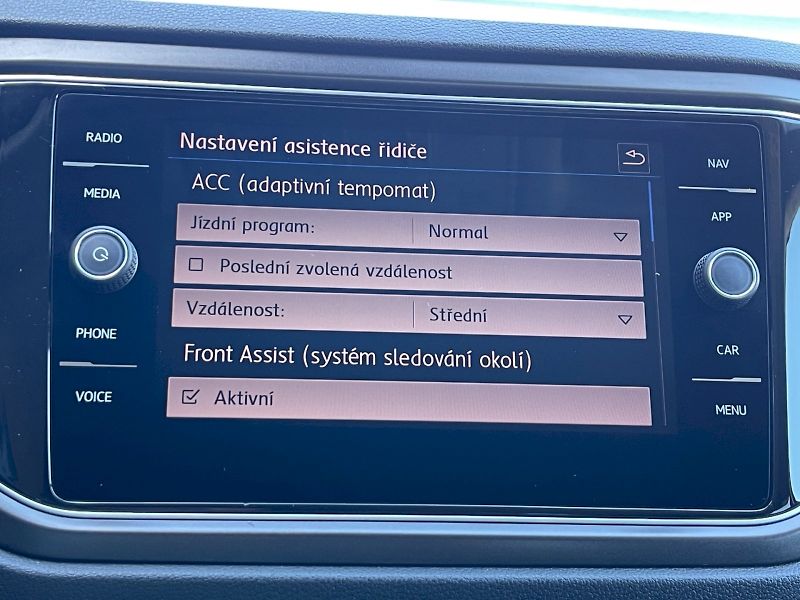 Volkswagen T-Roc (2019) 1.0 TSI 85 kW Comfortline - fotka 14 z 33