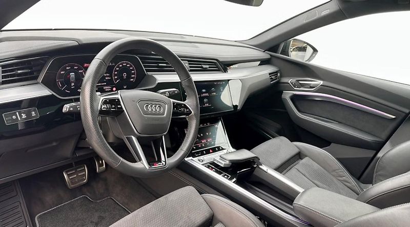 Audi Q8 e-tron 55 Q S-Line 360k Pano Tažné - fotka 7 z 26