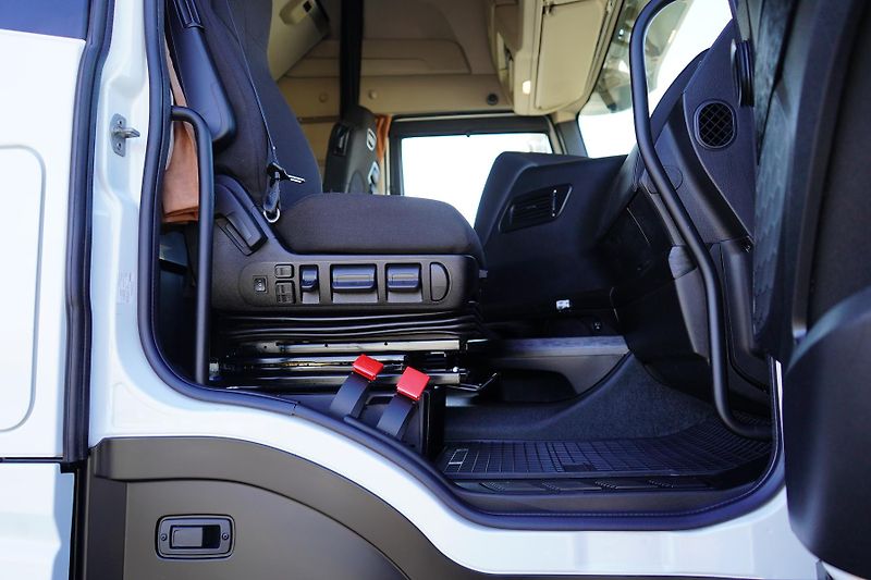 Iveco S-WAY / 530 / ACC / EURO 6 / RETARDE - fotka 40 z 52