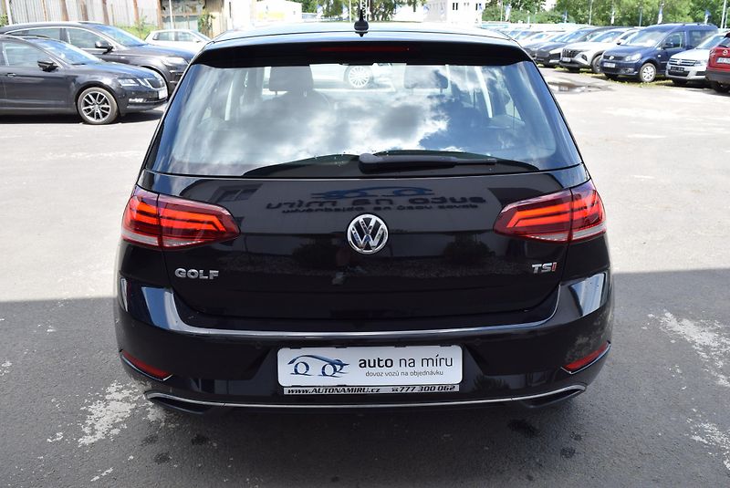 Volkswagen Golf (2018) 1.4TSI 92kw CLBMT LED NAVI TOP - fotka 8 z 49