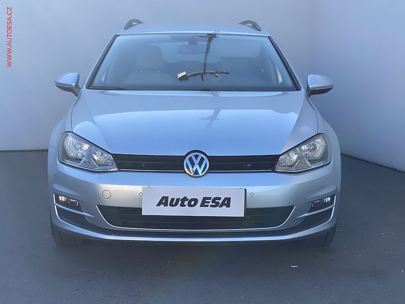 Volkswagen Golf (2015) 2.0 TDi, AAC, tempo - fotka 2 z 18