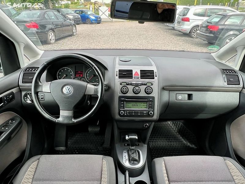 Volkswagen Touran (2007) Cross 1.4 TSI 125 kW DSG - fotka 11 z 19